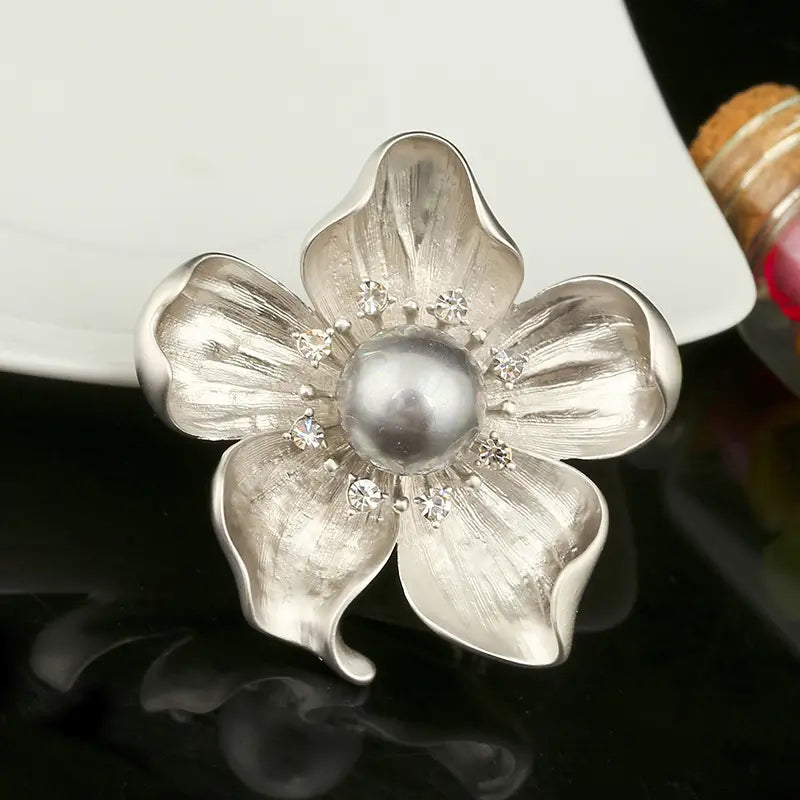 Flower Brooch with Pearl & Crystals Matte Silver