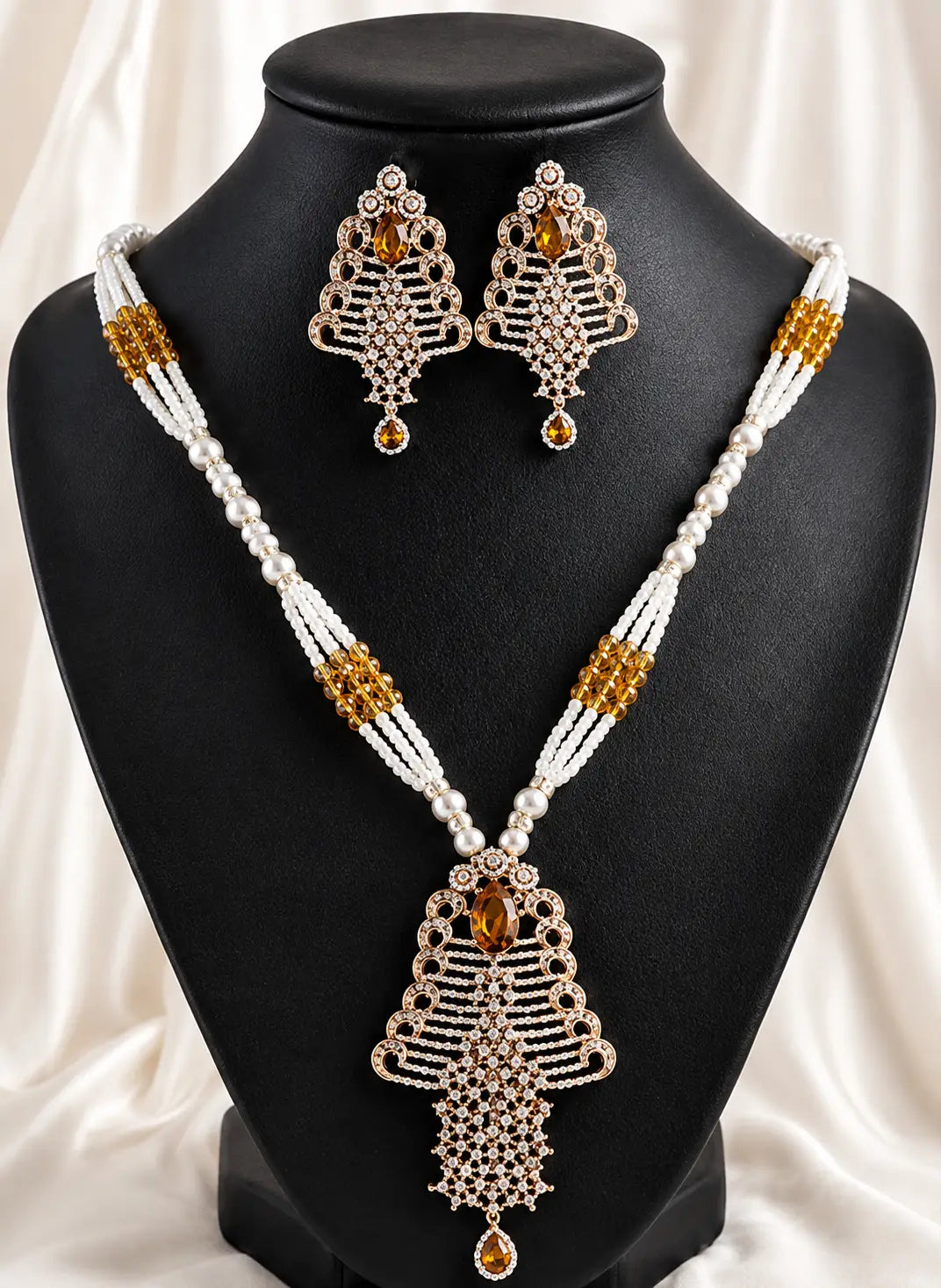 Elegant Pearl & Crystal Pendant Necklace Set with Matching Earrings – Premium Fashion Jewellery