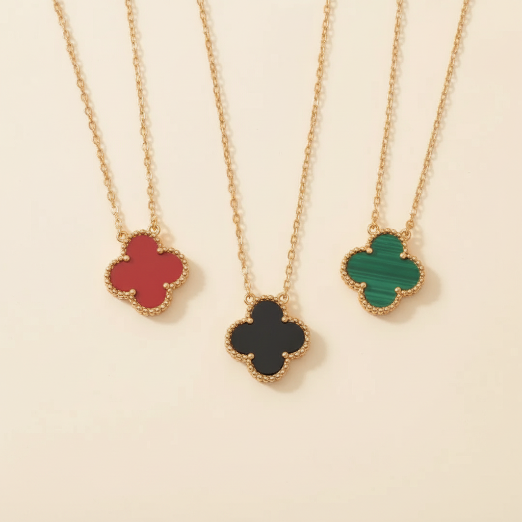 Four-leaf clover necklace colour-variant hero preview